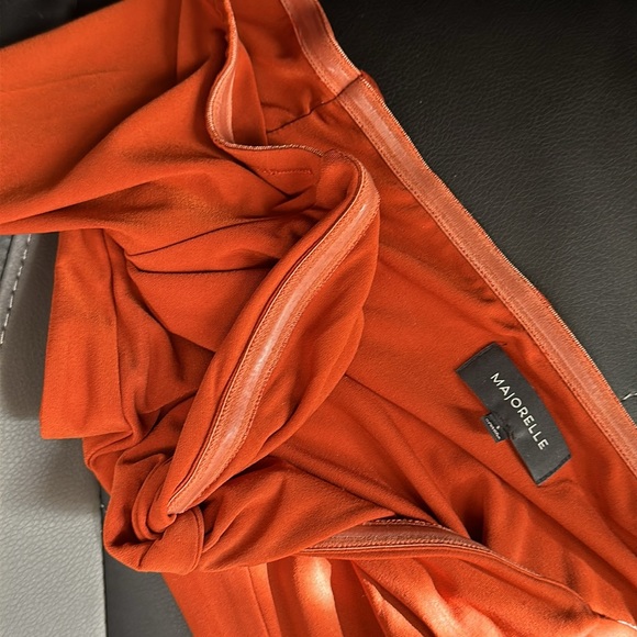 Majorelle Twist Crop Top Brick Red SM - Picture 9 of 9